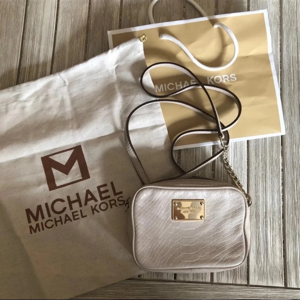 Michael Kors Jet Set Mini Crossbody